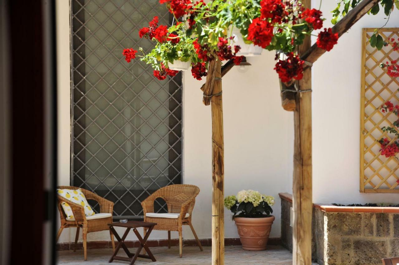 Secret Garden Apartment Castellammare di Stabia Dış mekan fotoğraf